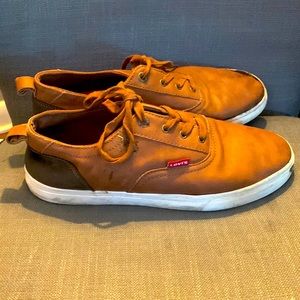 Size 9 Levi’s dress shoes